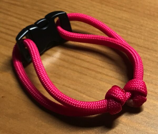 verstellbare Welpenhalsbänder mit Sicherheits-Klickverschluss Paracord Markierungshalsband